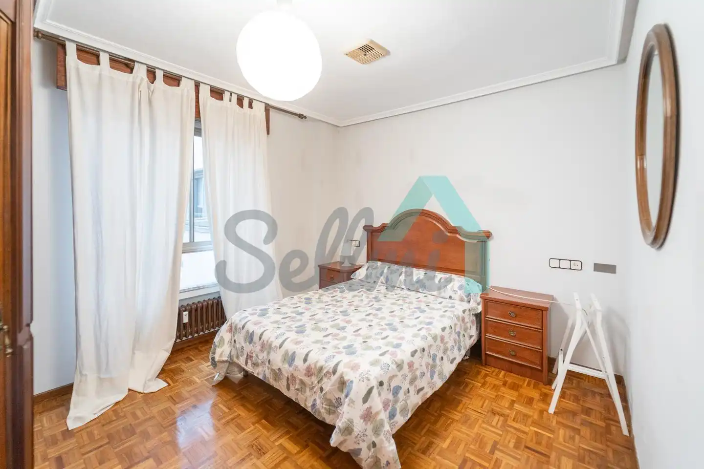 Piso de 107 m² en Oviedo