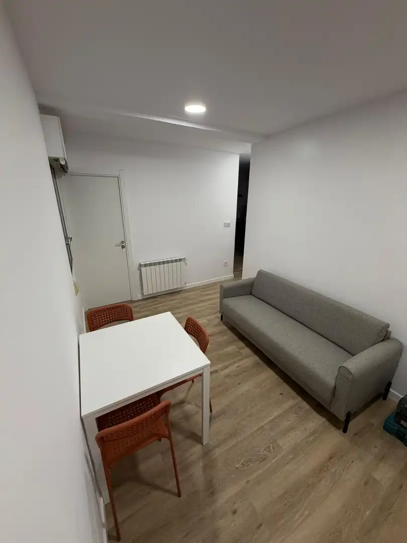 Habitación 81 m², Ourense
