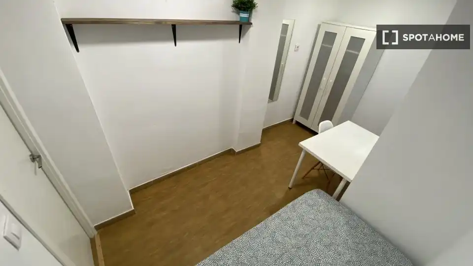 Habitación 92 m², Sevilla