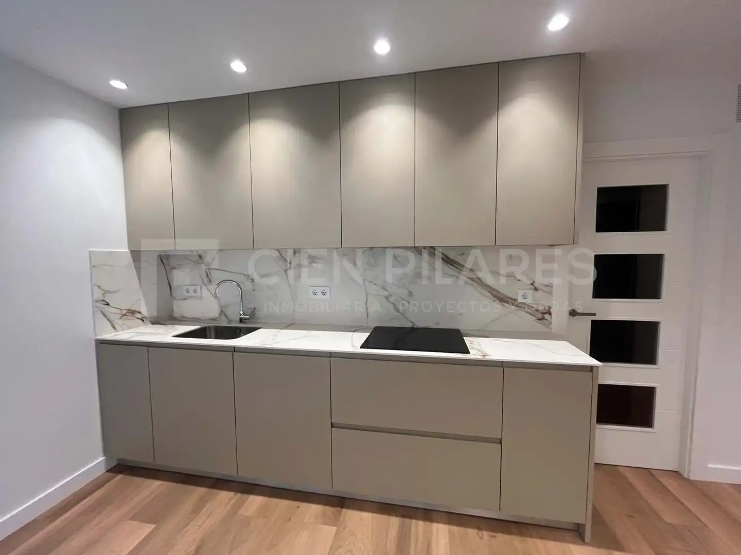 Habitación 195 m², Logroño