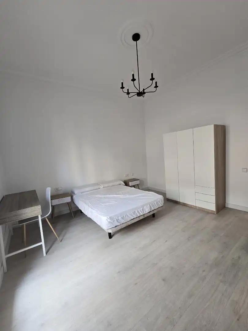 Habitación 135 m², Lérida
