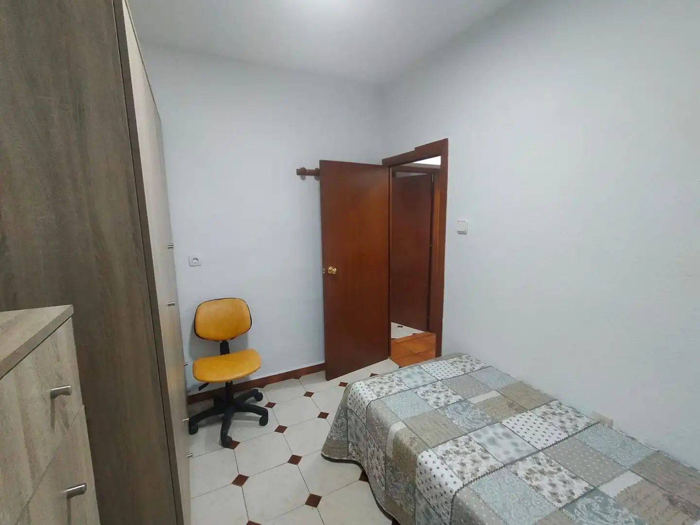 Piso de 80 m² en La Línea de la Concepción