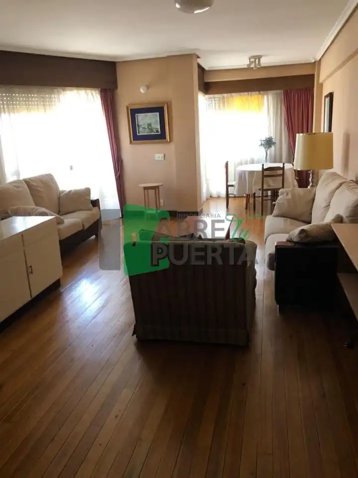 Piso de 130 m² en Ourense