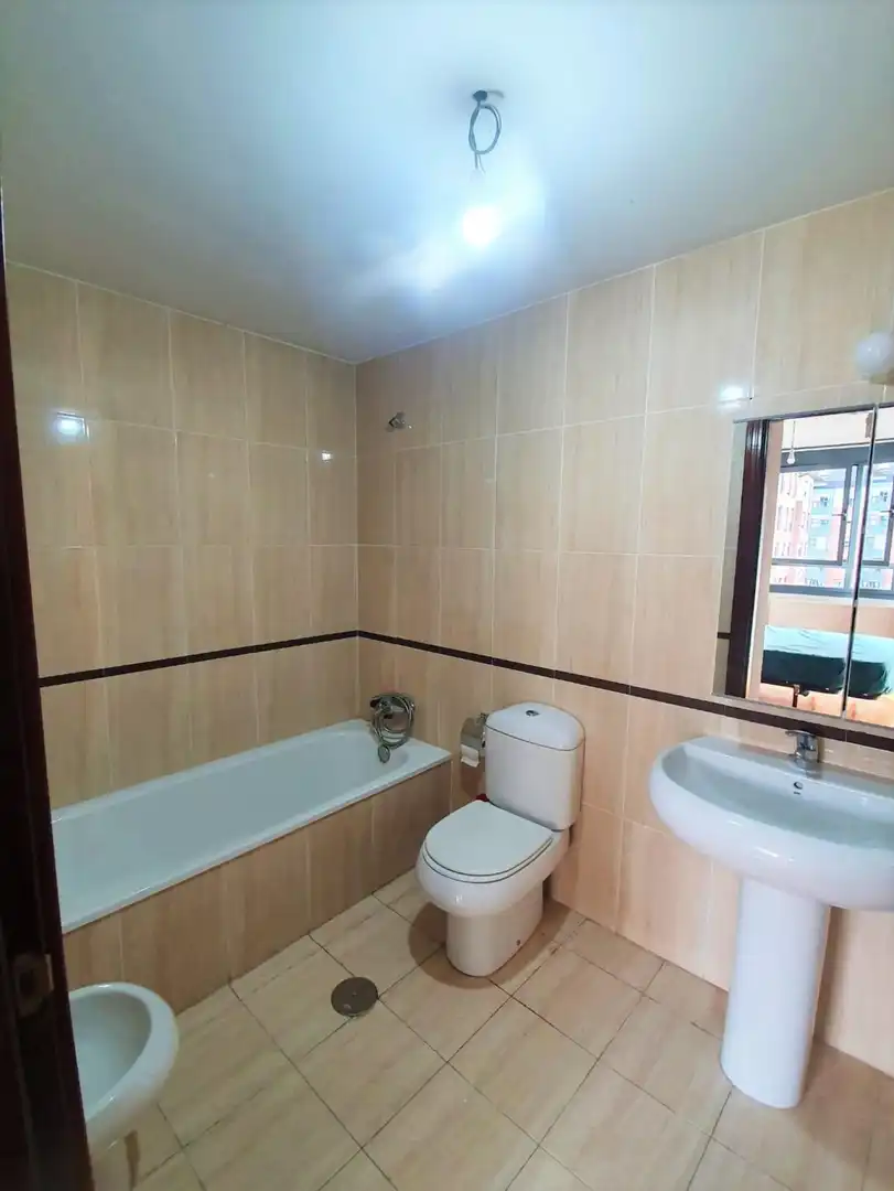 Wohnung 82 m² in Oviedo