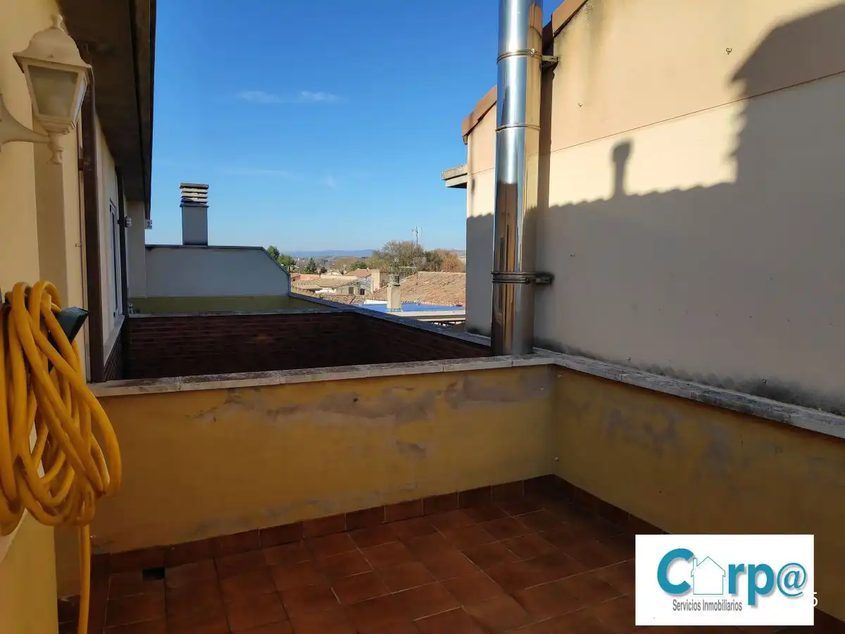House 221 m² in Andosilla