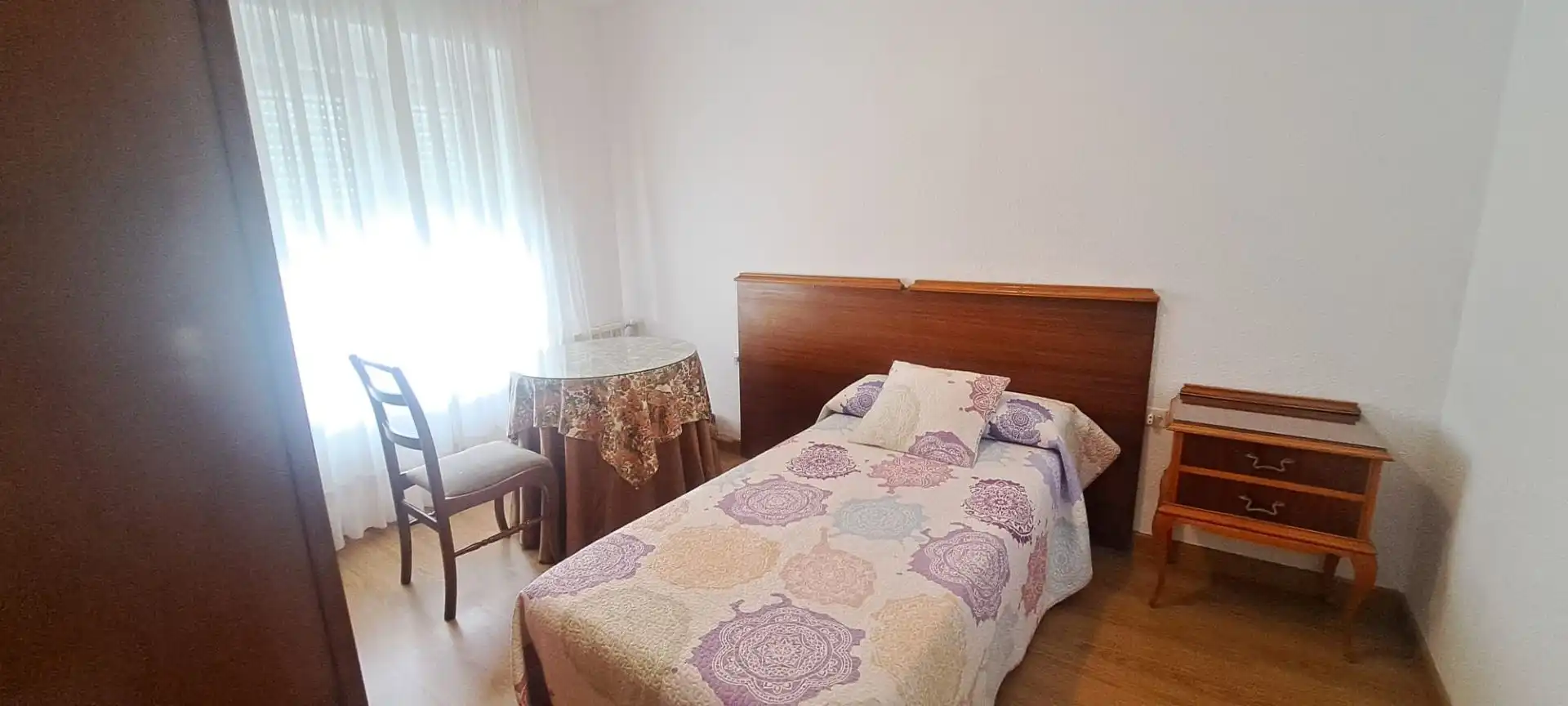 Pis de 100 m² a Àvila