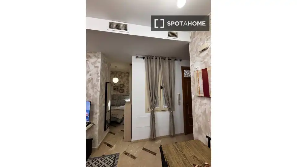 Habitación 46 m², Sevilla