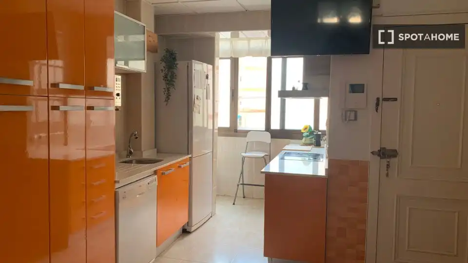 Habitación 98 m², Alicante