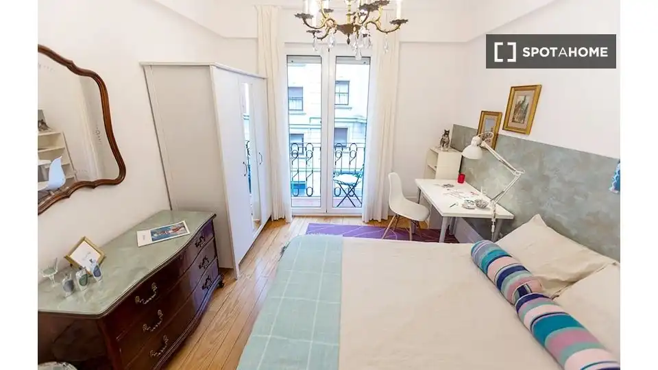 Habitación 196 m², Bilbao