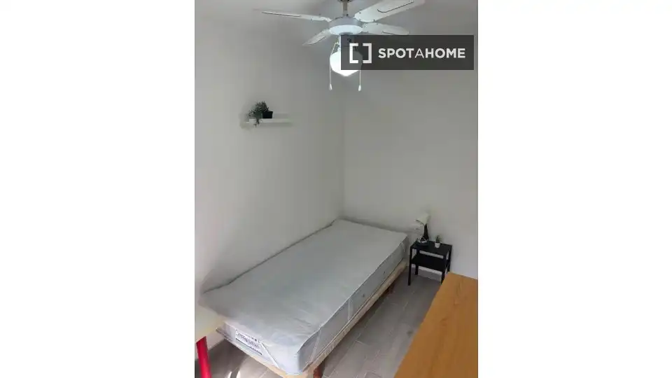 Habitación 69 m², Sevilla