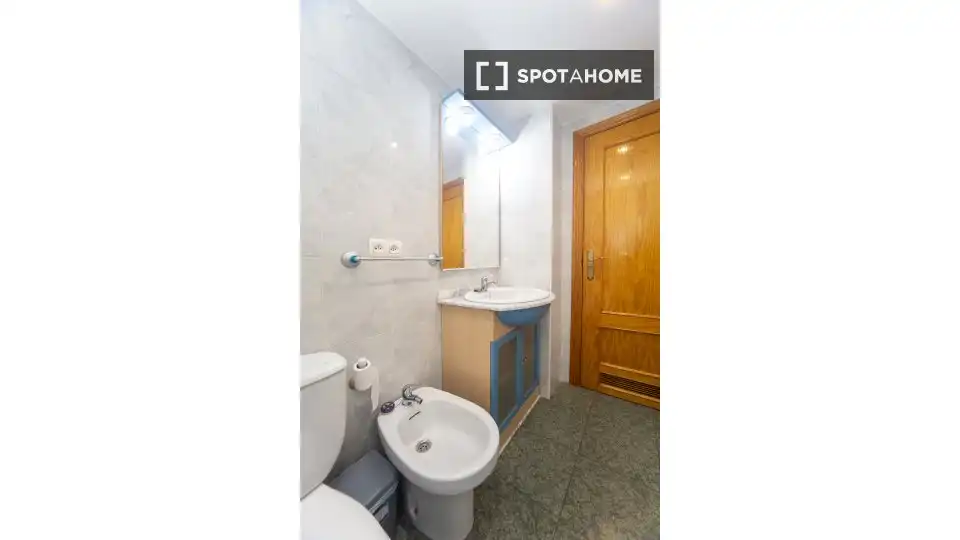 Habitación 92 m², Granada