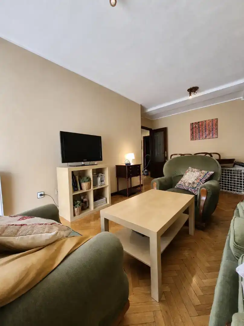 Habitación 87 m², Oviedo