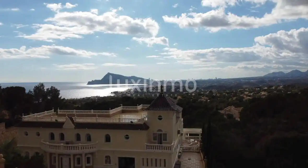 Будинок 1100 м² у Altea