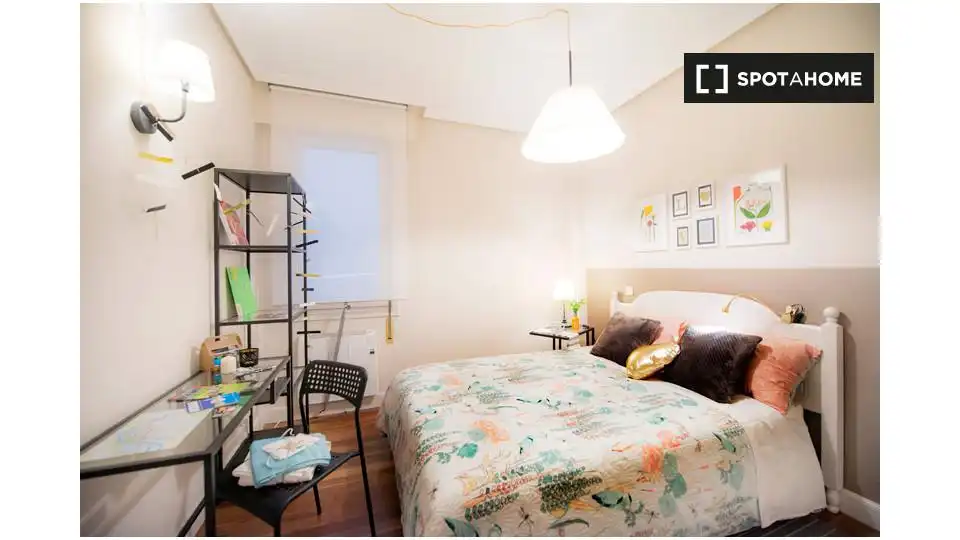 Habitación 81 m², Bilbao