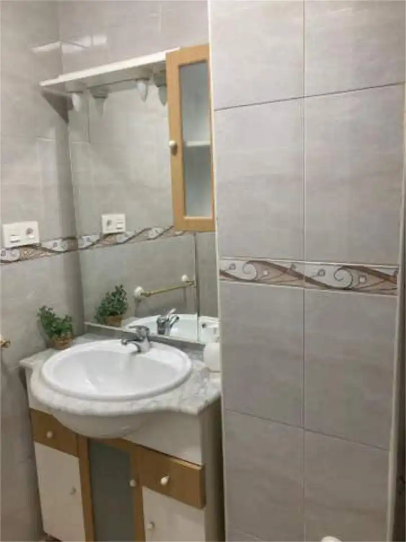 Piso de 80 m² en Granada