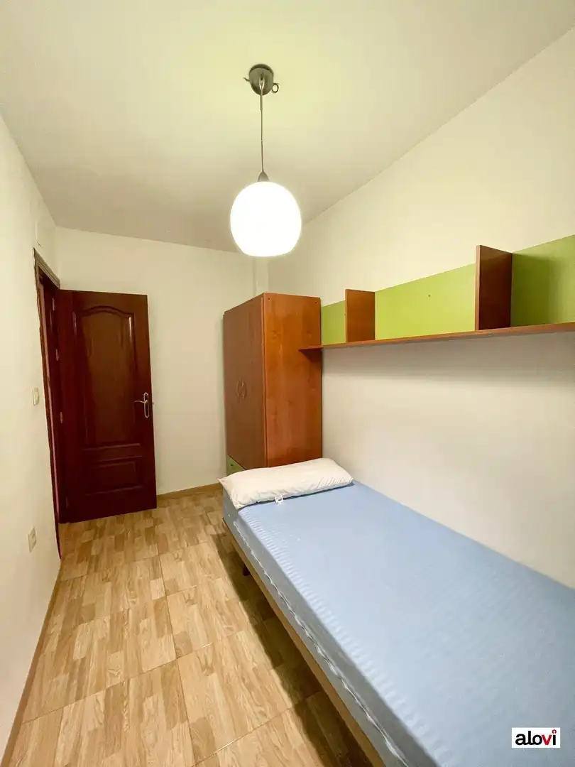 Habitación 90 m², Granada