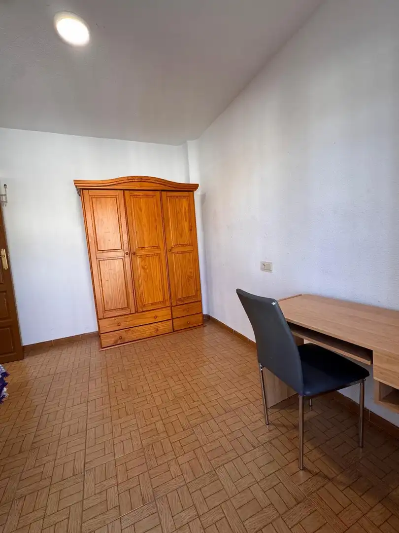 Piso de 85 m² en Granada