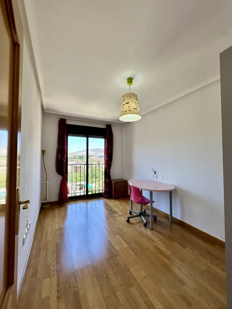 Casa de 180 m² en Aspe
