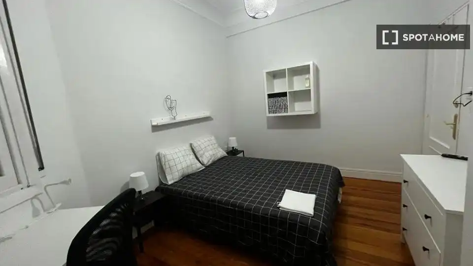 Habitación 196 m², Bilbao