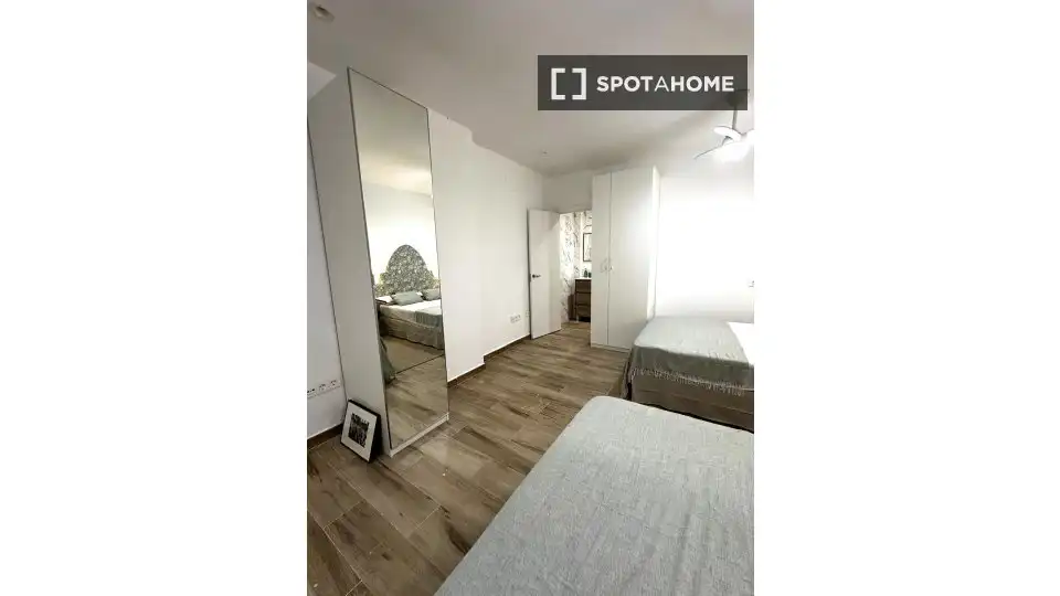 Habitación 77 m², Sevilla