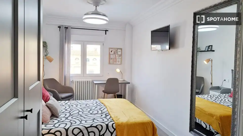 Habitación 86 m², Zaragoza