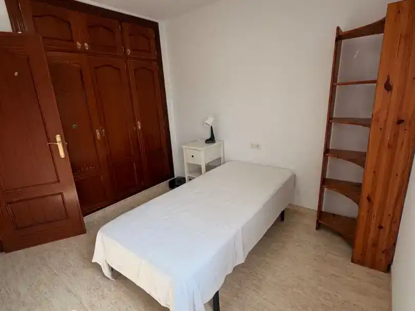 Habitación 133 m², Almería
