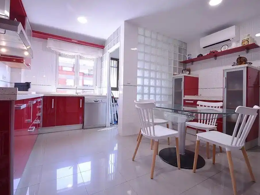 Piso de 140 m² en Almería