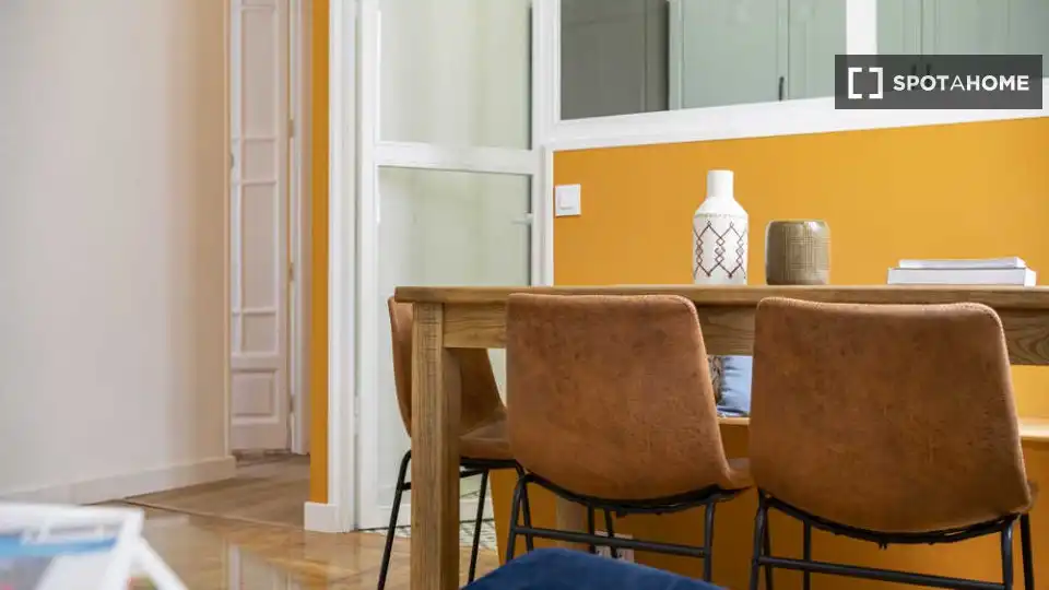 Habitación 250 m², Madrid