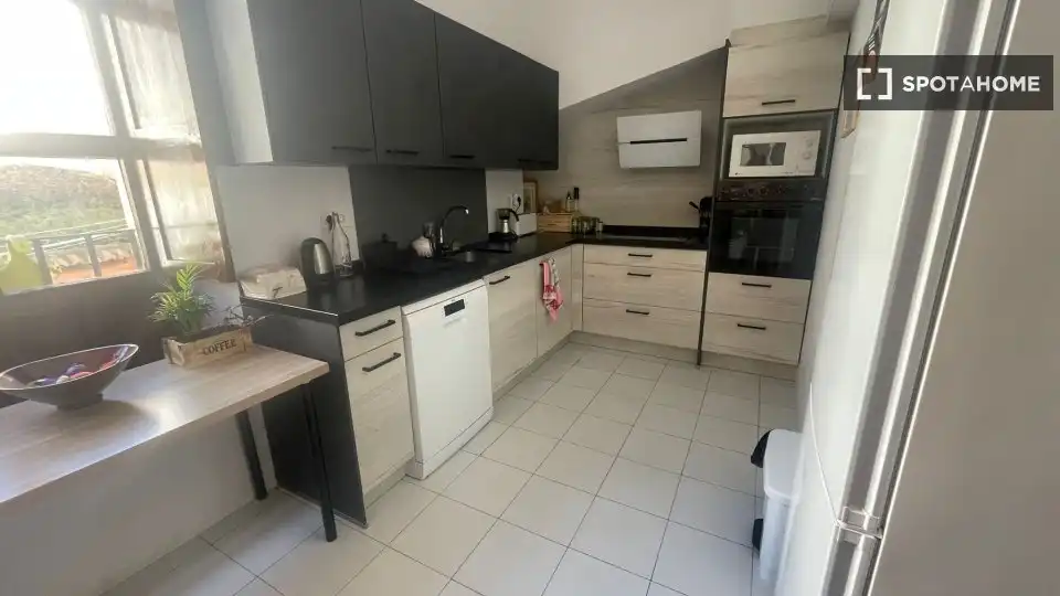 Habitación 113 m², Granada