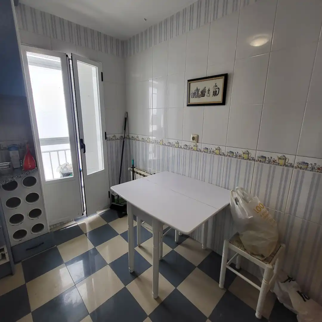 Habitación 90 m², Ávila