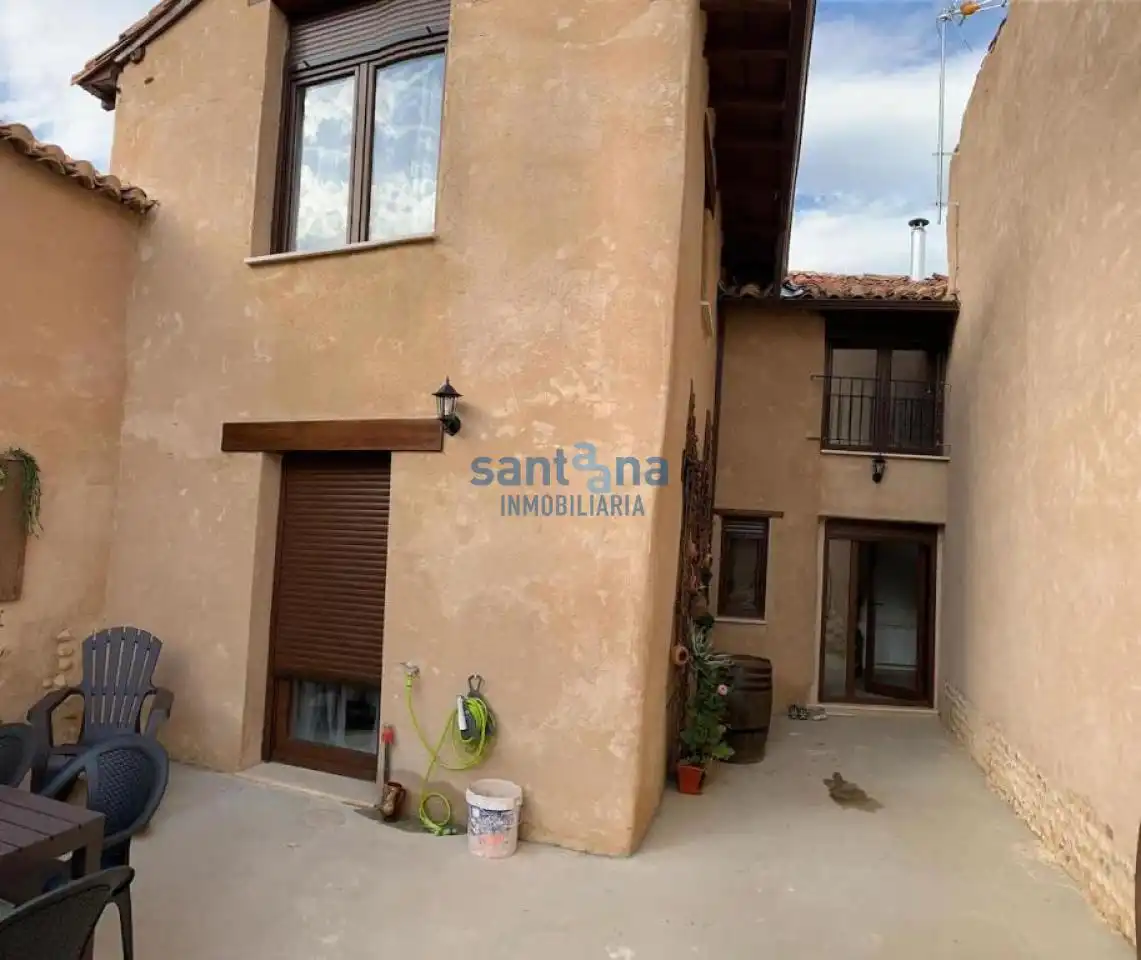 Casa de 140 m² a Villaturiel