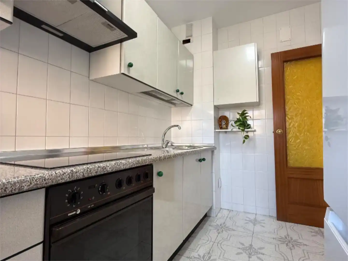 Stanza 90 m², Linares
