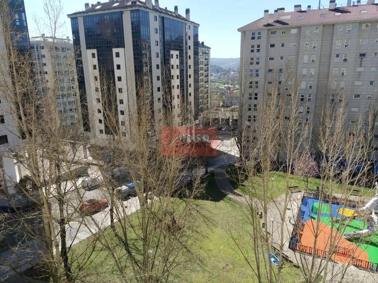 Piso de 85 m² en Ourense