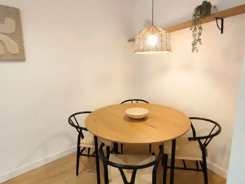 Habitación 90 m², Ávila