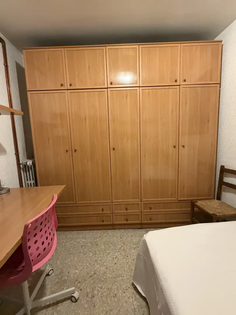 Habitación 100 m², Barbastro