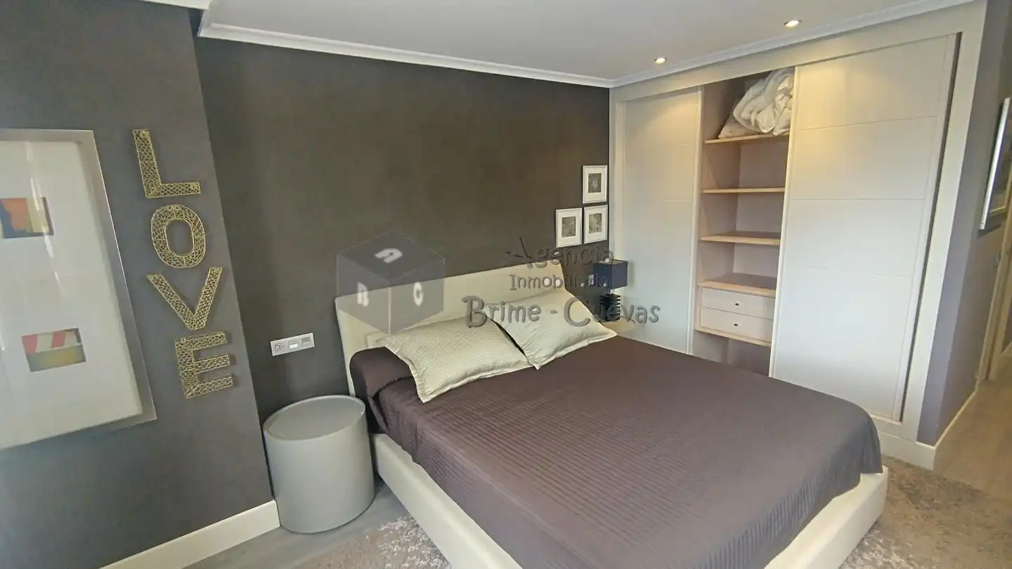 Piso de 94 m² en Oviedo