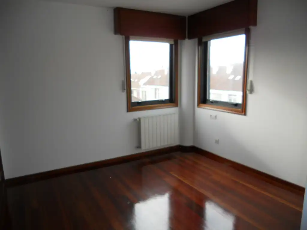 Piso de 100 m² en Santiago de Compostela