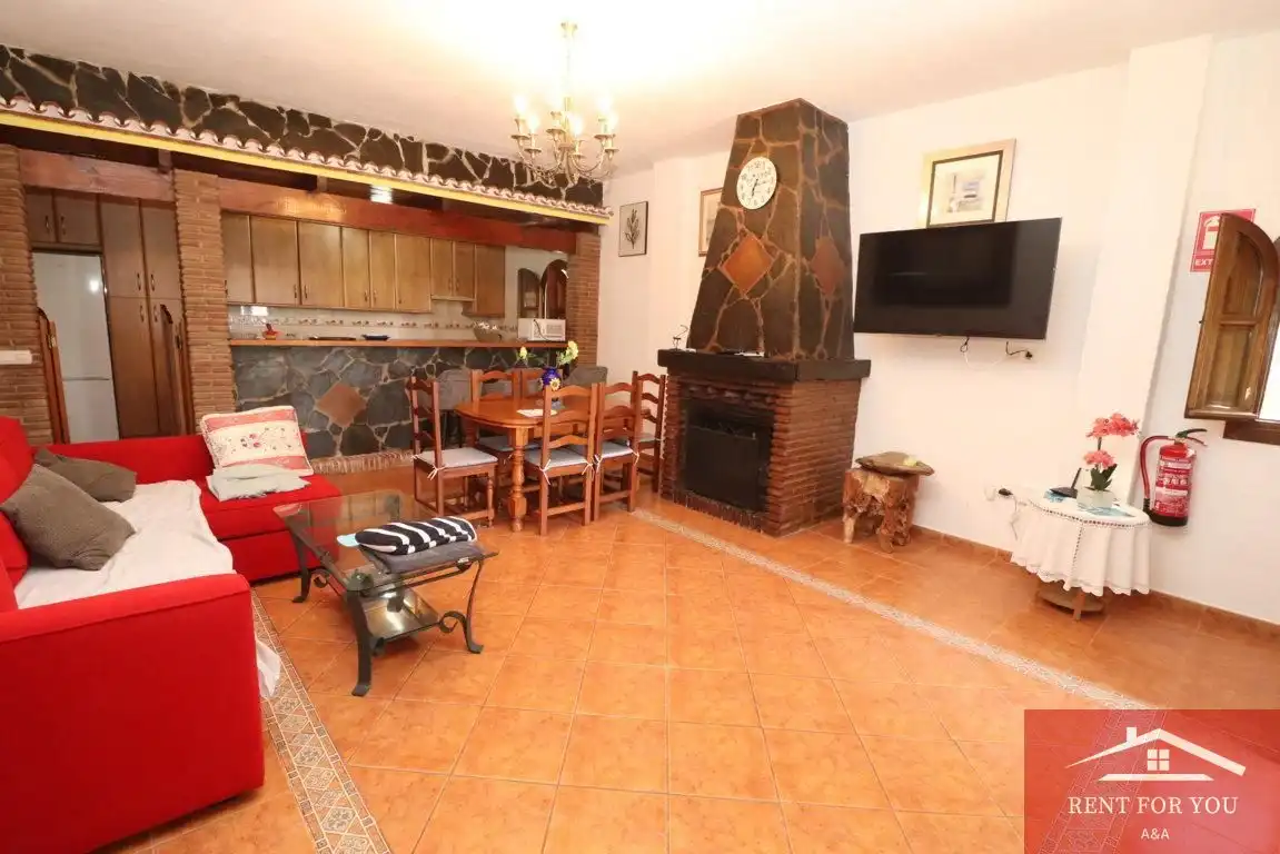 Casa de 110 m² en Alozaina