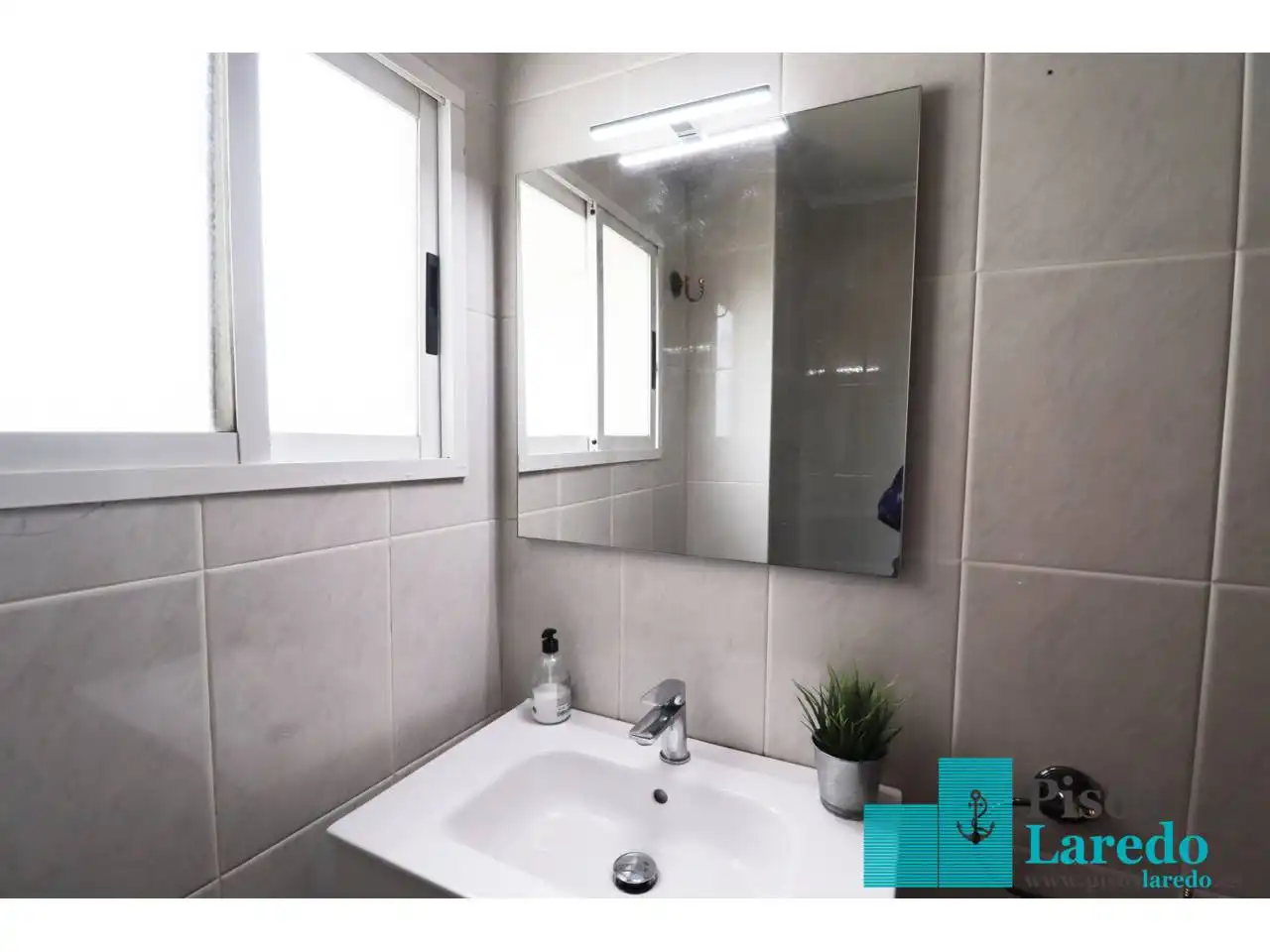 Pis de 85 m² a Laredo