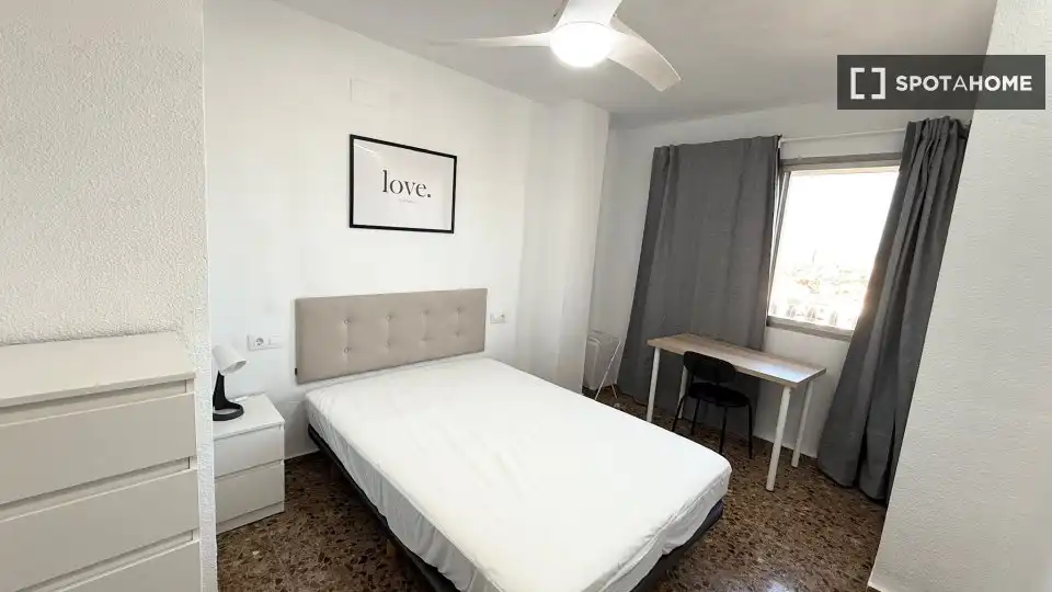 Habitación 200 m², Valencia