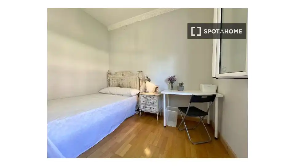 Habitación 345 m², Sevilla