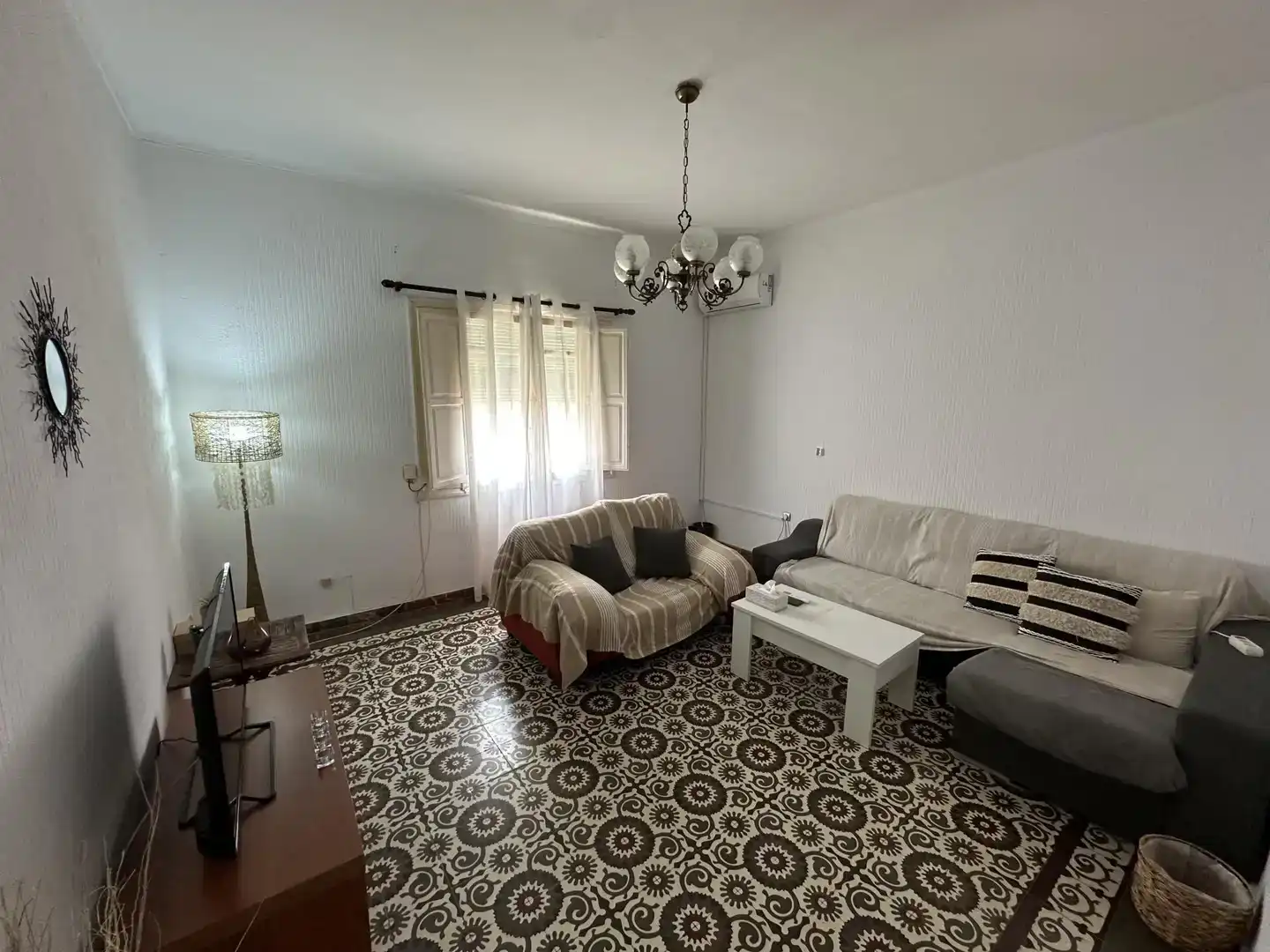 Habitación 400 m², Almería