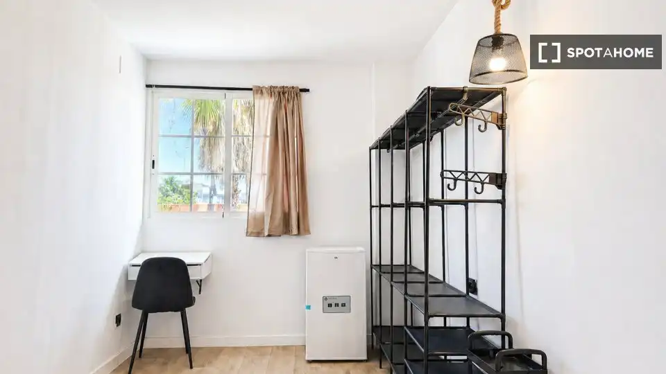 Habitació de lloguer, Burjassot