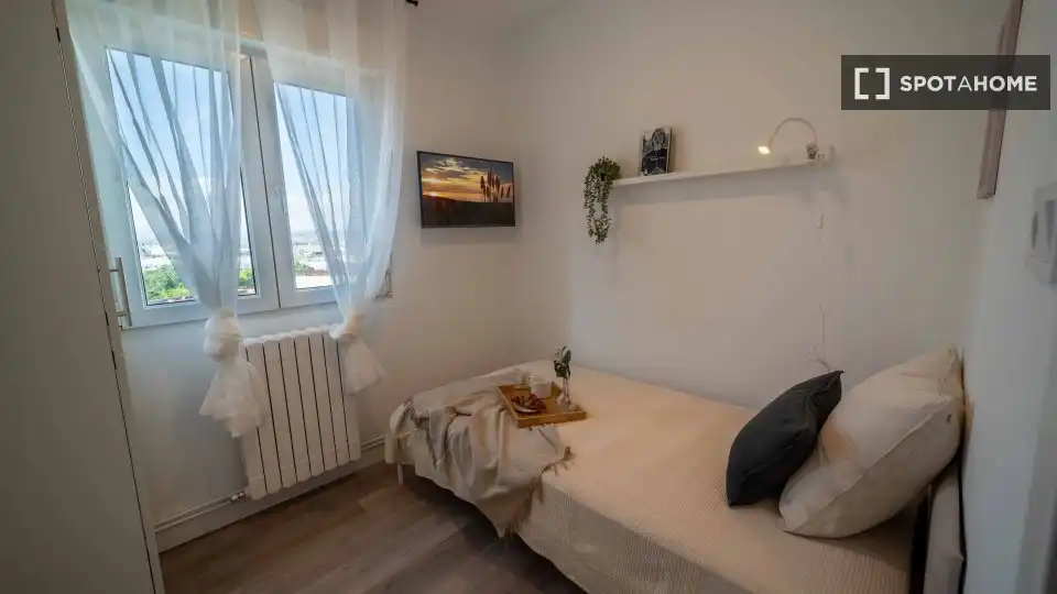 Habitación 100 m², Santander