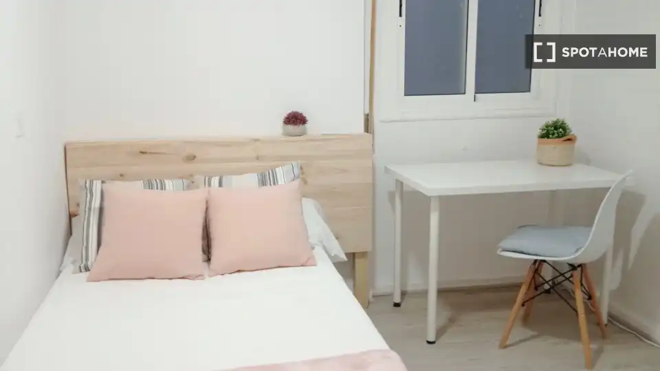 Habitación 138 m², Adra