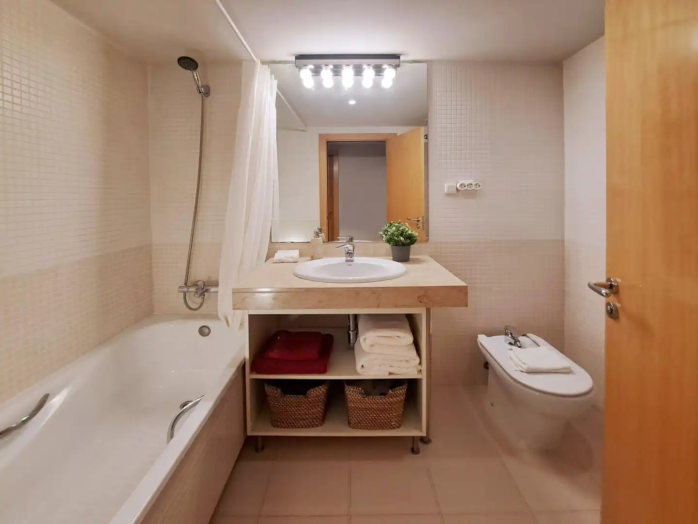 Wohnung 72 m² in Girona