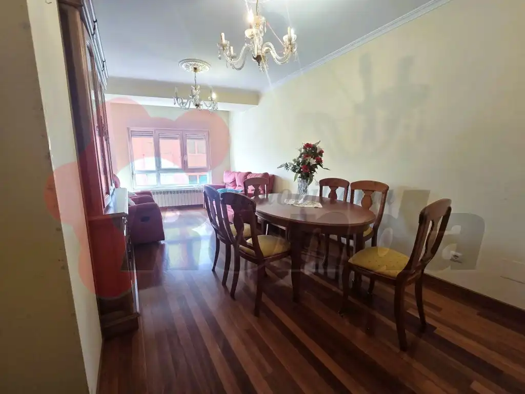 Piso de 81 m² en Lugo