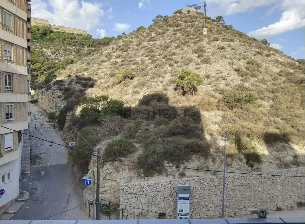 Wohnung 90 m² in Alicante