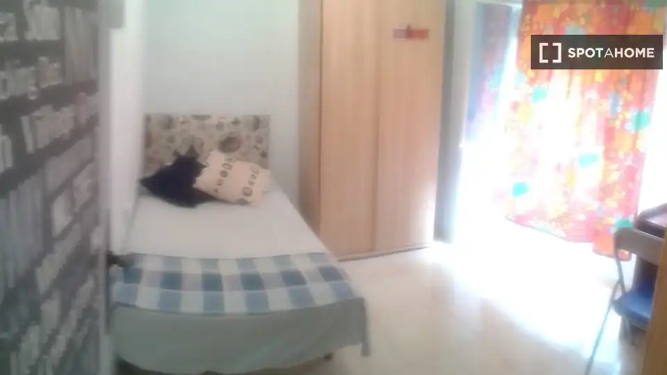 Habitación 81 m², Murcia