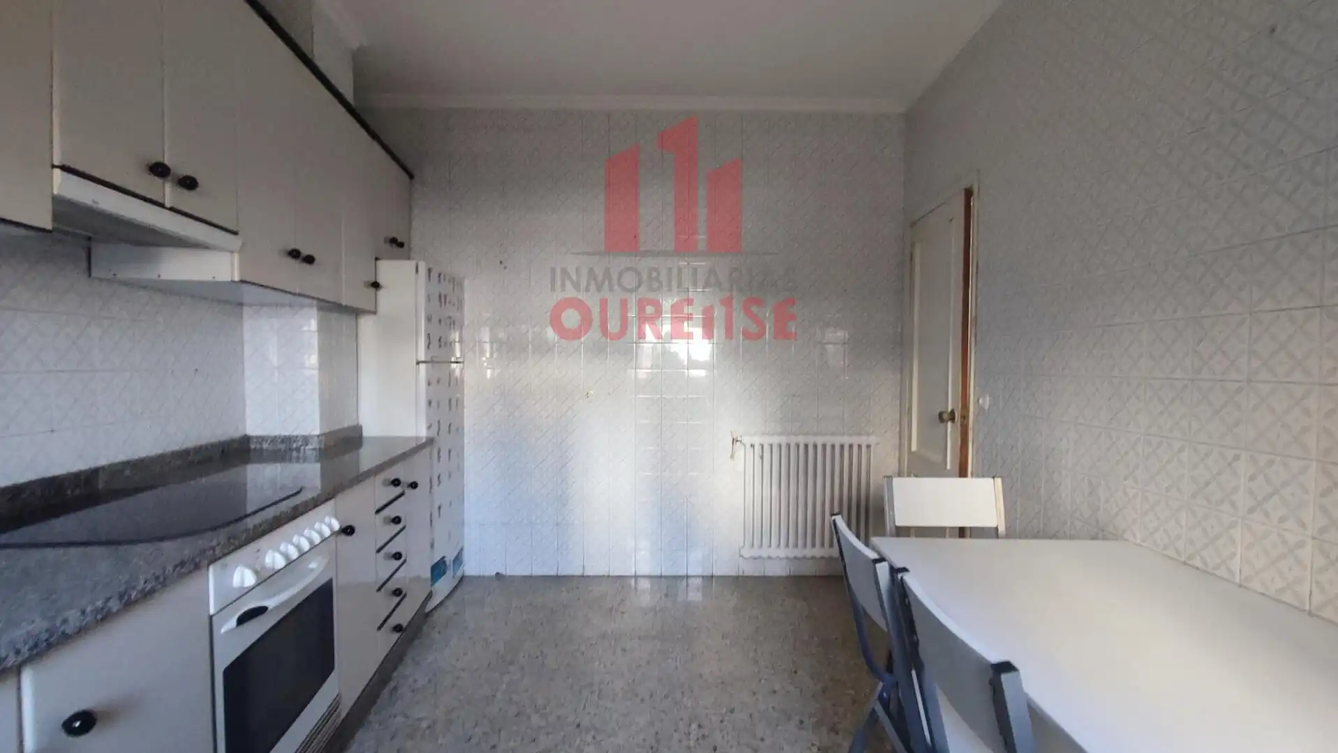 Wohnung 145 m² in Ourense